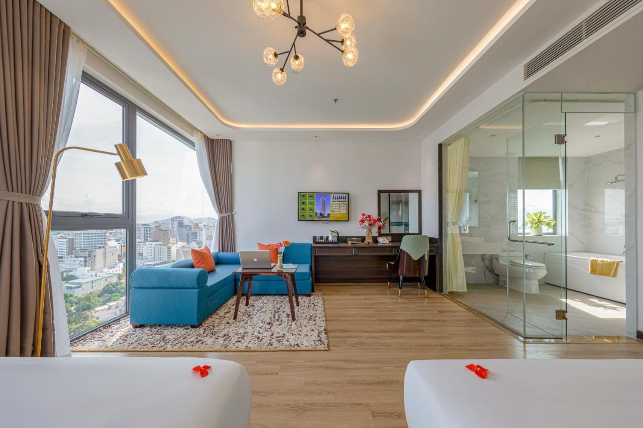 Cordial Grand Hotel Da Nang Beach - Infinity Rooftop Pool Bagian luar foto