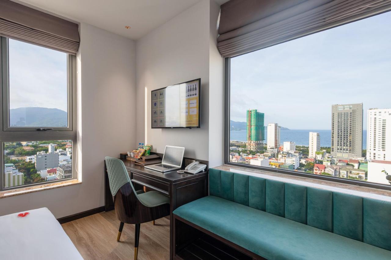Cordial Grand Hotel Da Nang Beach - Infinity Rooftop Pool Bagian luar foto