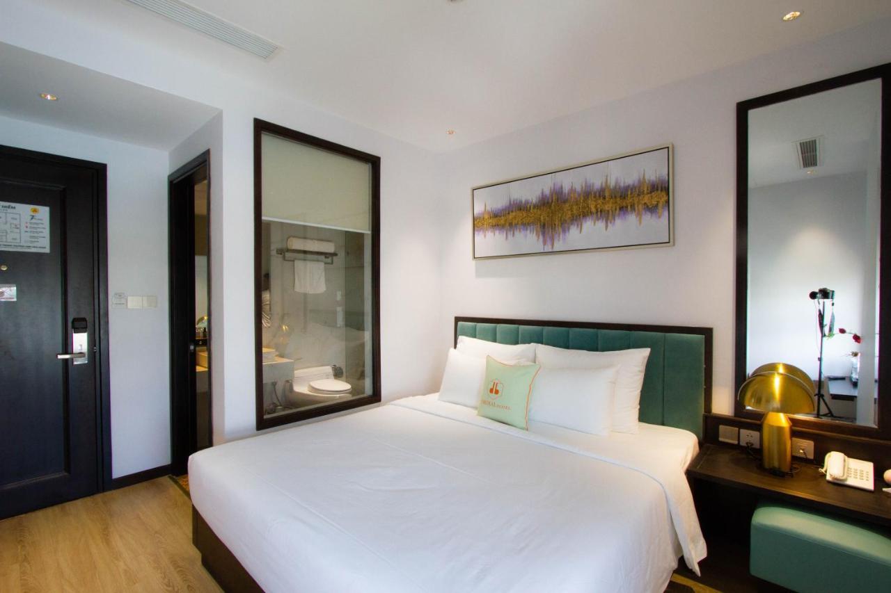 Cordial Grand Hotel Da Nang Beach - Infinity Rooftop Pool Bagian luar foto
