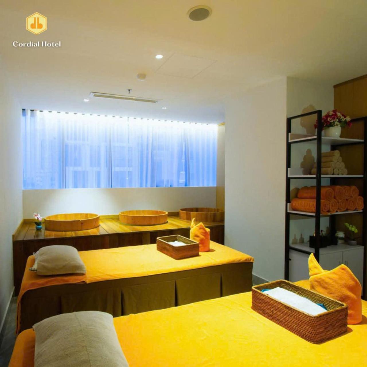 Cordial Grand Hotel Da Nang Beach - Infinity Rooftop Pool Bagian luar foto
